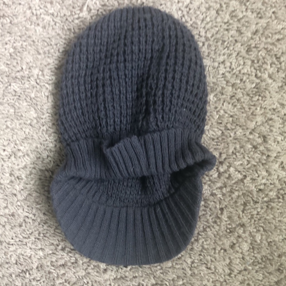 Hat - Picture 2 of 4